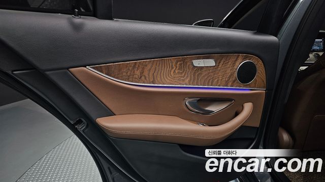 Mercedes-Benz E-Class (W213) E300 4MATIC Exclusive Standard 2018 — фото 31