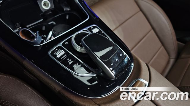 Mercedes-Benz E-Class (W213) E300 4MATIC Exclusive Standard 2018 — фото 40
