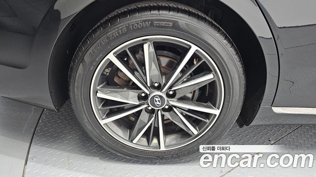 Hyundai Grandeur (IG) 2.5 Le Blanc 2023 — фото 5