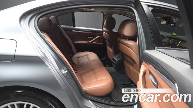 BMW 5 Series (F10) 520d xDrive 2014 — фото 12