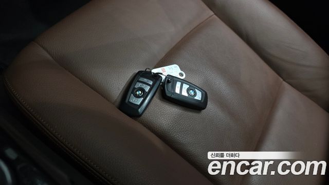 BMW 5 Series (F10) 520d xDrive 2014 — фото 16