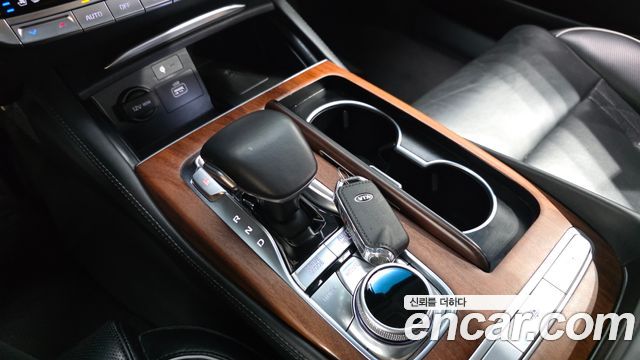 Kia K9 3.8 GDI AWD PlatinumⅡ 2019 — фото 9