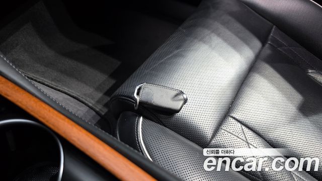 Kia K9 3.8 GDI AWD PlatinumⅡ 2019 — фото 16