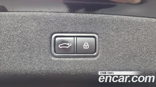 Kia K9 3.8 GDI AWD PlatinumⅡ 2019 — фото 17