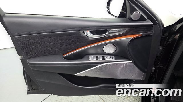 Kia K9 3.8 GDI AWD PlatinumⅡ 2019 — фото 24