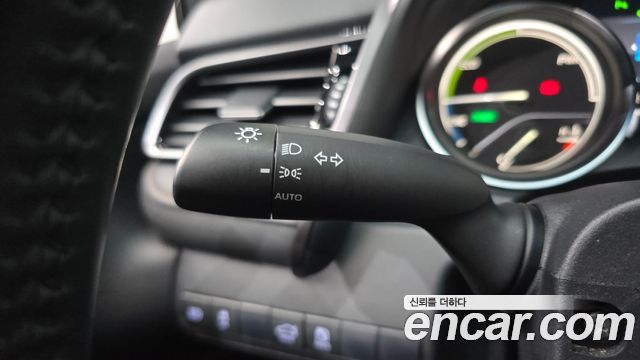 Toyota Camry (XV70) 2.5 XLE Hybrid 2020 — фото 18