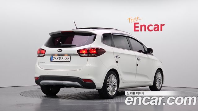 Kia Carens 2.0 LPI Prestige 2017 — фото 2