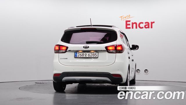 Kia Carens 2.0 LPI Prestige 2017 — фото 4