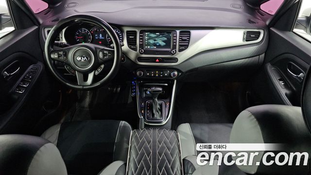 Kia Carens 2.0 LPI Prestige 2017 — фото 7