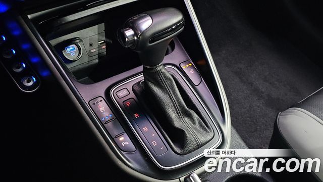 Kia Carens 2.0 LPI Prestige 2017 — фото 9