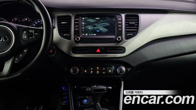 Kia Carens 2.0 LPI Prestige 2017 — фото 14