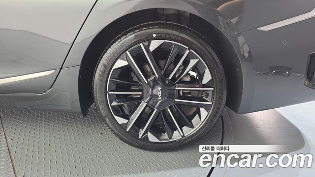 Kia K8 2.5 Gasoline 2WD Noblesse 2025 — фото 21