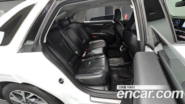 Hyundai Grandeur (GN7) 3.5 LPG 2WD (Taxi) Deluxe 2023 — фото 11