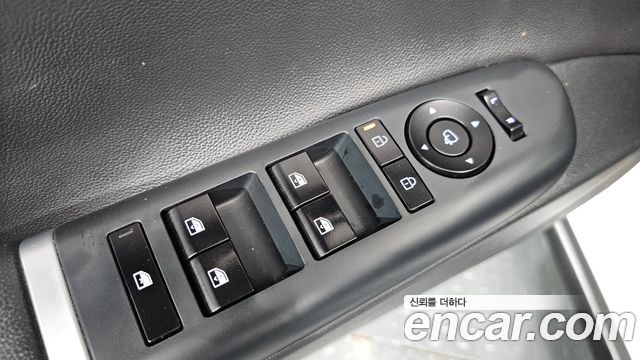 Hyundai Grandeur (GN7) 3.5 LPG 2WD (Taxi) Deluxe 2023 — фото 13