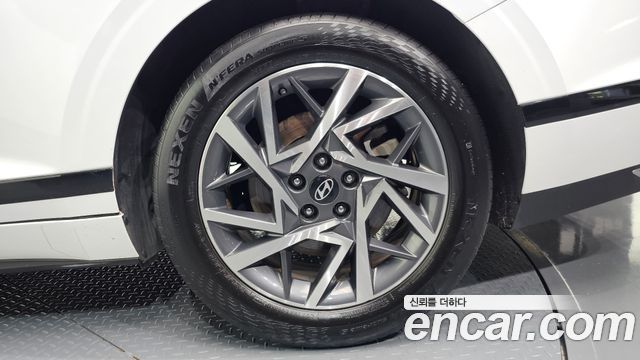 Hyundai Grandeur (GN7) 3.5 LPG 2WD (Taxi) Deluxe 2023 — фото 21
