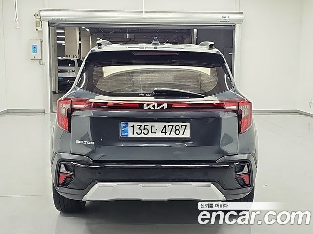 Kia Seltos Gasoline 2.0 2WD Signature 2023 — фото 4