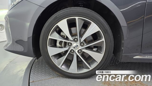 Kia K5 (II) LPI SX Noblesse special 2017 — фото 5