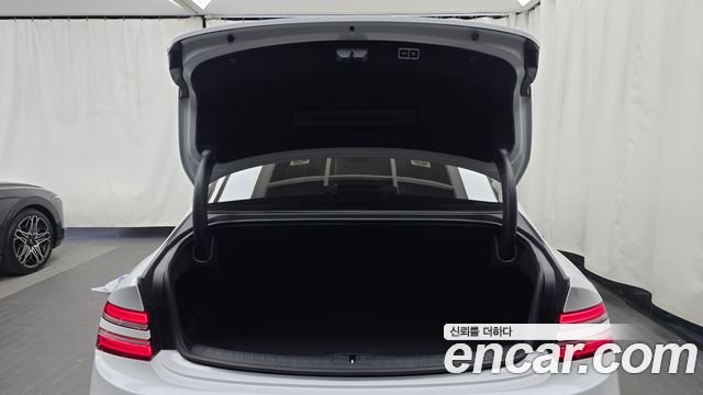 Genesis G80 (RG3) Gasoline 3.5 Turbo AWD 2022 — фото 18