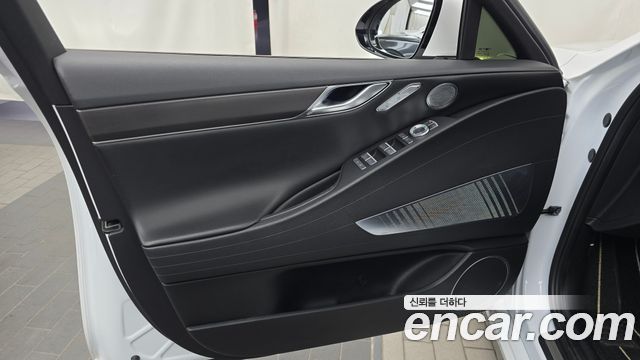 Genesis G80 (RG3) Gasoline 3.5 Turbo AWD 2022 — фото 24