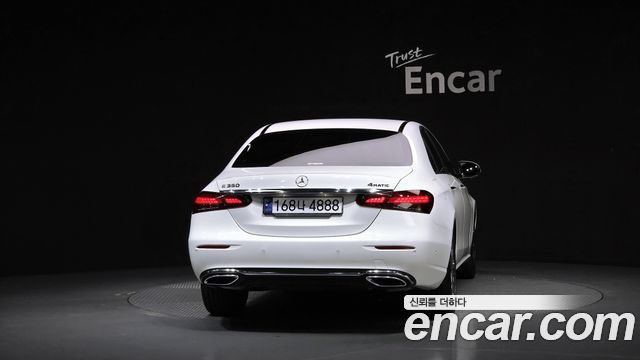 Mercedes-Benz E-Class (W213) E350 4MATIC Avantgarde 2022 — фото 4