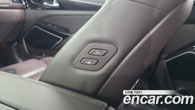 Kia K7 Hybrid Noblesse 2017 — фото 17