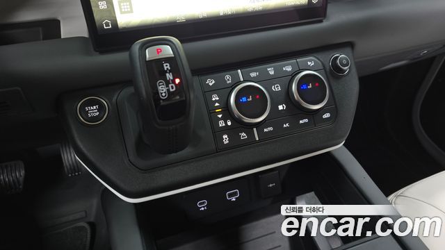 Land Rover Defender (L663) 110 D300 HSE 2023 — фото 9