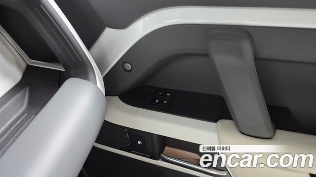 Land Rover Defender (L663) 110 D300 HSE 2023 — фото 29