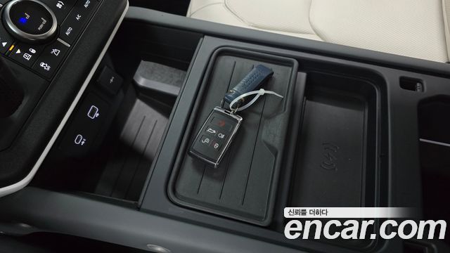 Land Rover Defender (L663) 110 D300 HSE 2023 — фото 31