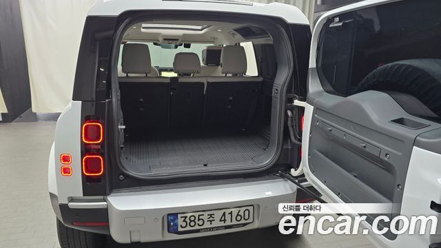 Land Rover Defender (L663) 110 D300 HSE 2023 — фото 33
