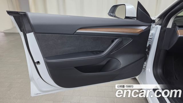 Tesla Model 3 Long Range AWD 2022 — фото 24