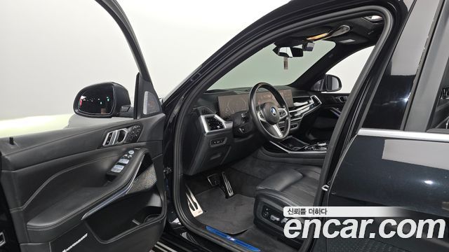 BMW X7 (G07) xDrive 40i M Sport 6STR 2024 — фото 10