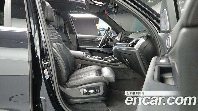 BMW X7 (G07) xDrive 40i M Sport 6STR 2024 — фото 26