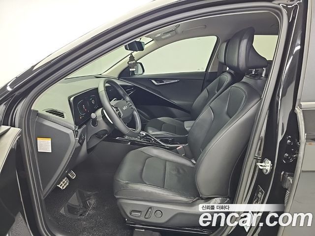 Kia Niro Signature 2022 — фото 16