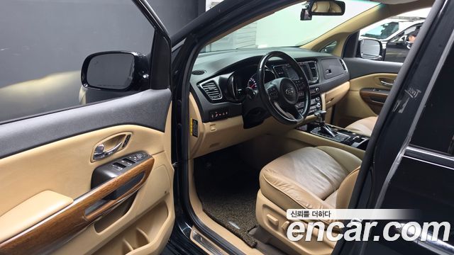 Kia Carnival Gasoline 9-seater Hi-Limousine Noblesse 2017 — фото 10