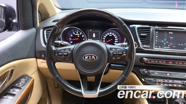 Kia Carnival Gasoline 9-seater Hi-Limousine Noblesse 2017 — фото 12