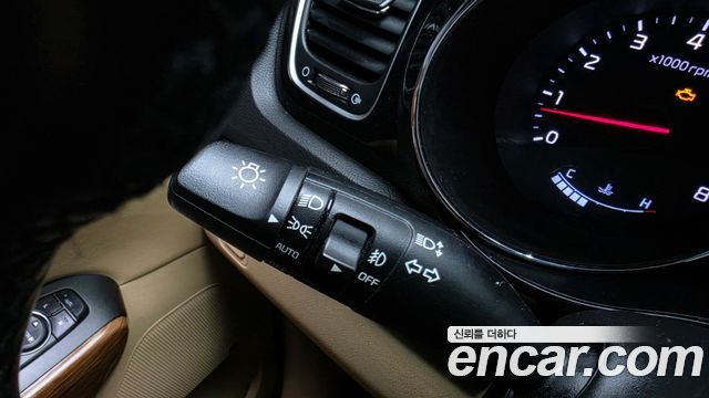 Kia Carnival Gasoline 9-seater Hi-Limousine Noblesse 2017 — фото 18
