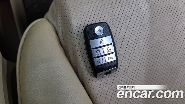 Kia Carnival Gasoline 9-seater Hi-Limousine Noblesse 2017 — фото 31