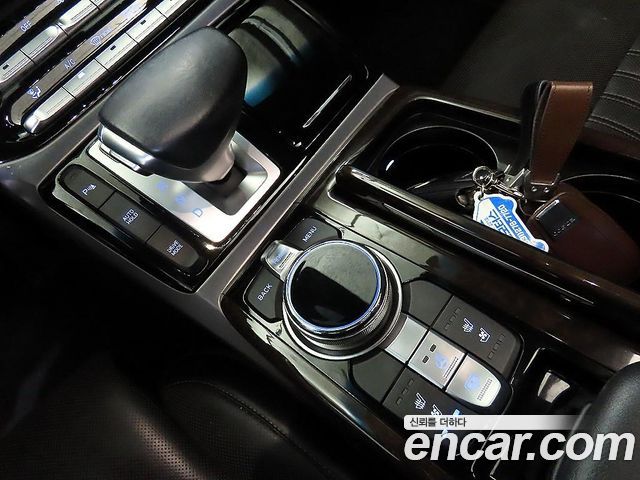 Genesis EQ900 3.8 GDI AWD Luxury 2018 — фото 9