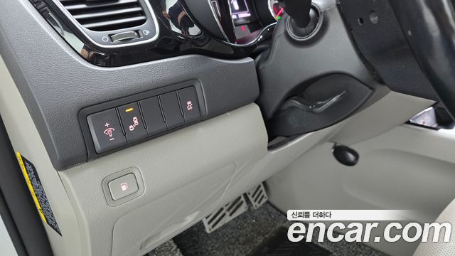 Kia Carnival 9-seater Prestige 2018 — фото 17