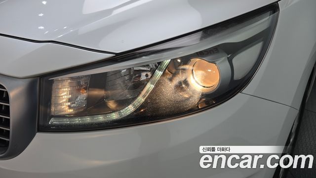 Kia Carnival 9-seater Prestige 2018 — фото 22