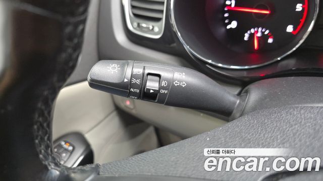 Kia Carnival 9-seater Prestige 2018 — фото 27