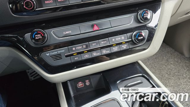 Kia Carnival 9-seater Prestige 2018 — фото 28