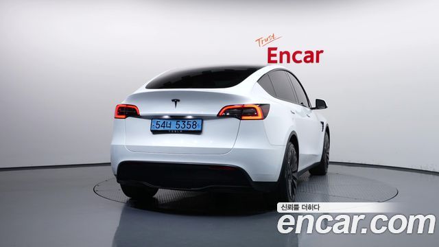 Tesla Model Y RWD 2024 — фото 4