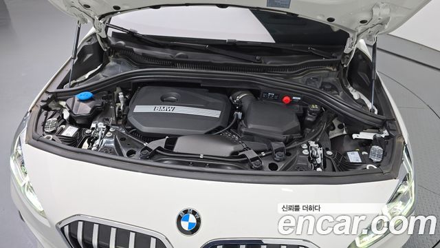 BMW 2 Series Active Tourer (U06) 220i Luxury 2024 — фото 6