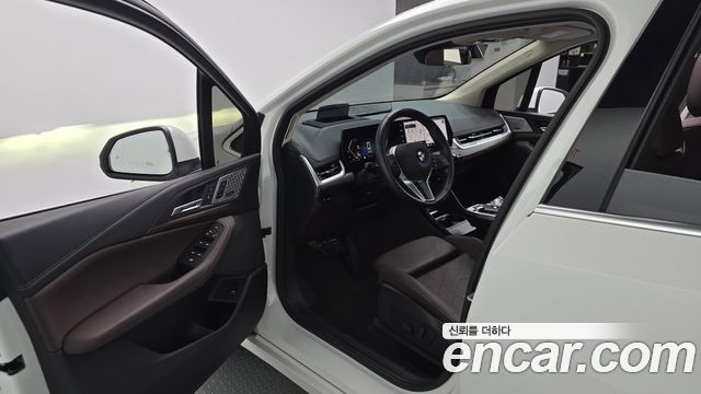 BMW 2 Series Active Tourer (U06) 220i Luxury 2024 — фото 10