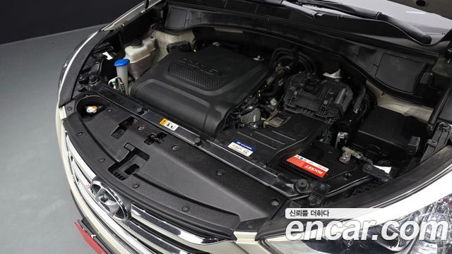 Hyundai Santa Fe (DM) Diesel(e-VGT) 2.0 2WD Morden 2013 — фото 6