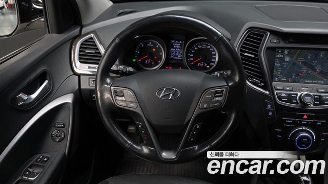 Hyundai Santa Fe (DM) Diesel(e-VGT) 2.0 2WD Morden 2013 — фото 17