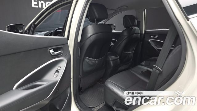 Hyundai Santa Fe (DM) Diesel(e-VGT) 2.0 2WD Morden 2013 — фото 32