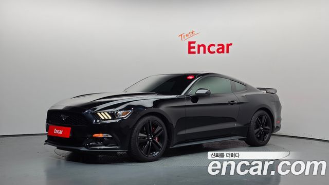 Ford Mustang Coupe