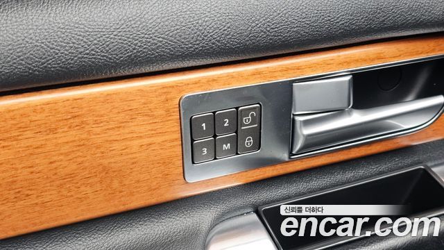 Land Rover Discovery 4 3.0 SDV6 SE 2014 — фото 30